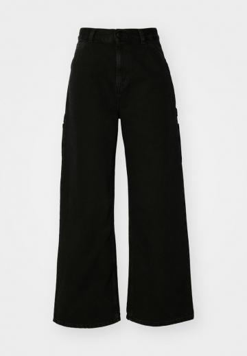 Свободные джинсы