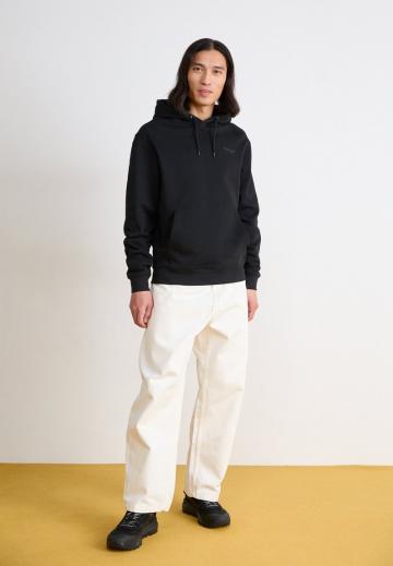 Свободные джинсы