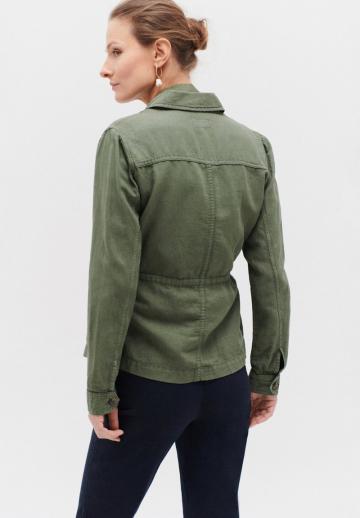 Куртка с накладнымит карманами