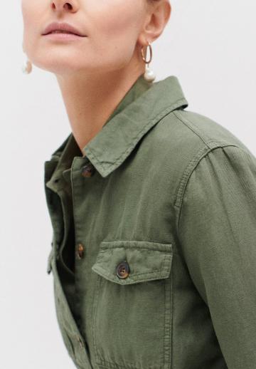 Куртка с накладнымит карманами