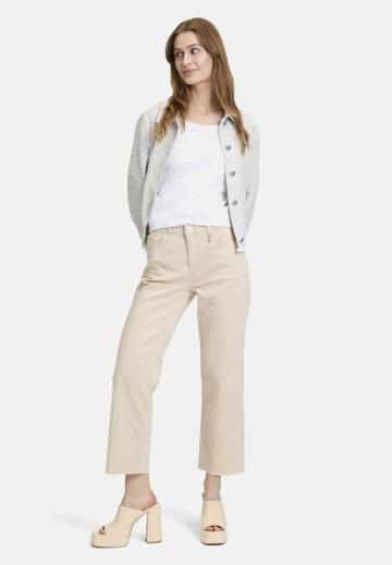 Короткие джинсы