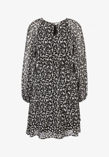 Короткое платье