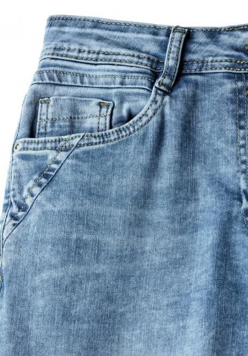 Клешеные джинсы