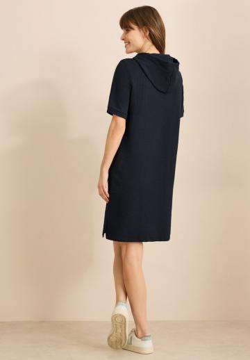 Вязаное платье