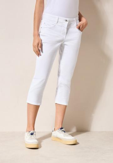 Короткие джинсы