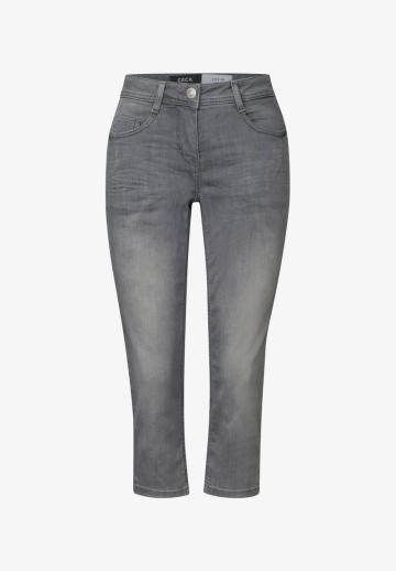 Короткие джинсы