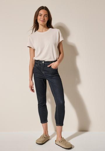 Короткие джинсы