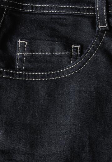 Короткие джинсы