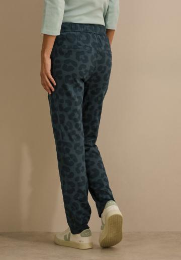 Узкие брюки