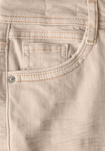 Короткие джинсы