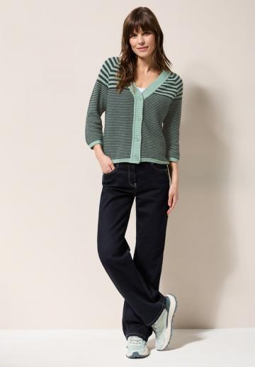 Вязаная кофта