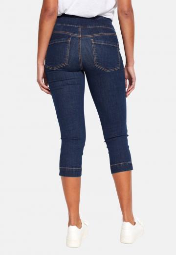 Короткие джинсы