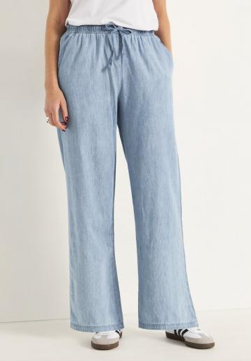 Прямые джинсы