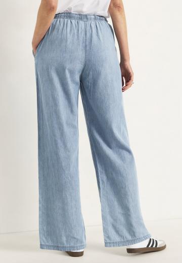 Прямые джинсы