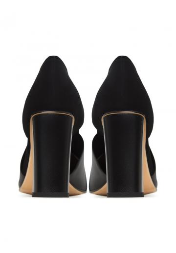 Туфли на высоком каблуке