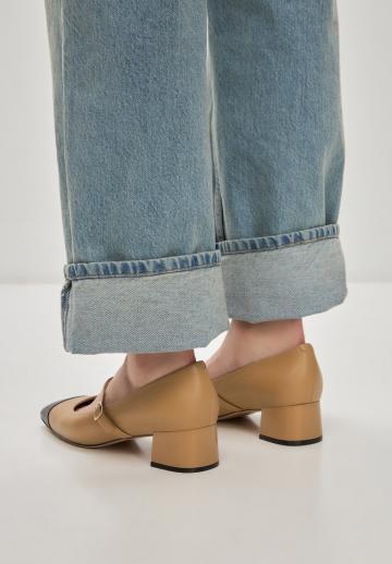 Туфли с высоким носом