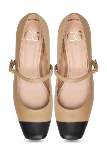 Туфли с высоким носом