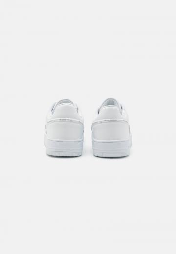 Кроссовки для зала