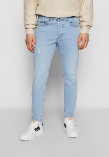 Узкие джинсы