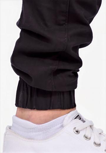 Брюки с накладными карманами