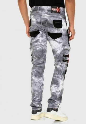 Узкие джинсы