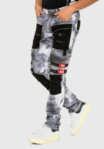 Узкие джинсы