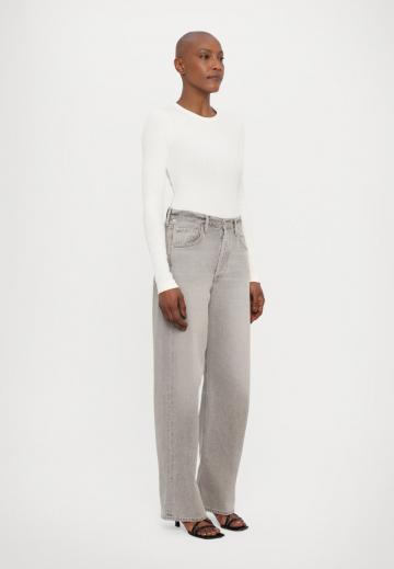 Джинсы бойфренда