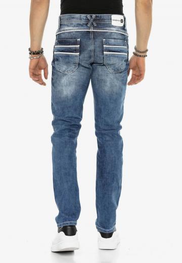 Прямые джинсы