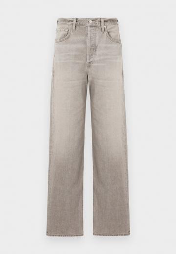 Джинсы бойфренда