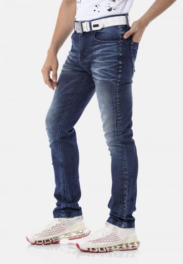 Узкие джинсы