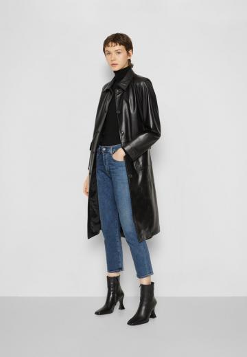 Джинсы бойфренда