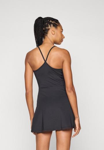 Спортивное платье