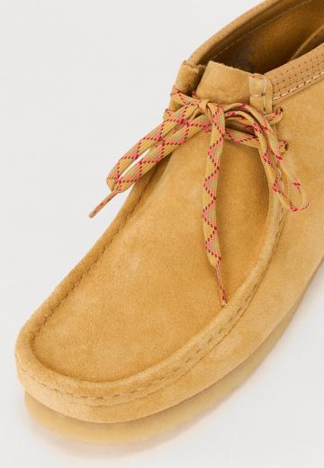 Ботинки на шнуровке