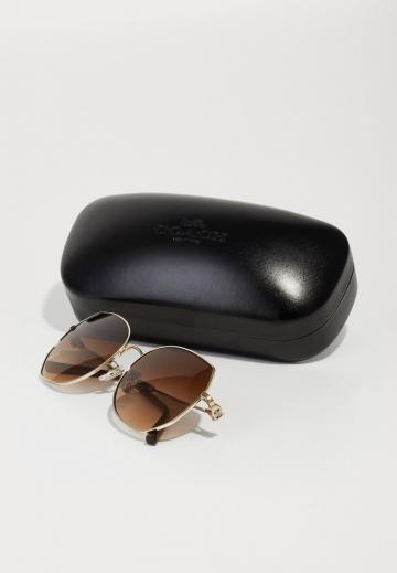 Солнечные очки