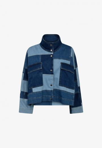 Джинсовая куртка