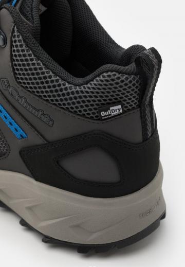 Походные ботинки