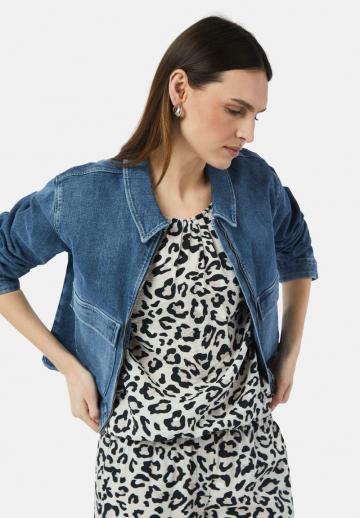 Блузка без рукавов