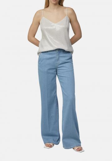 Клешеные джинсы