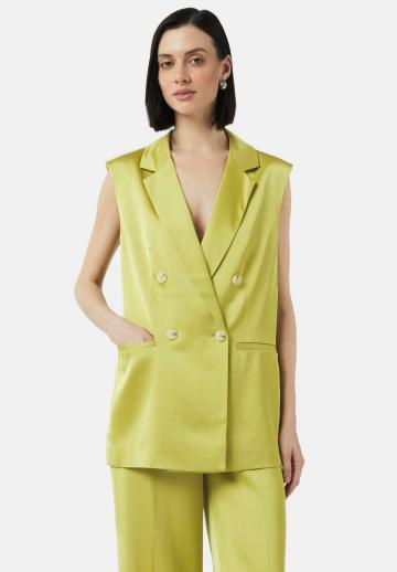 Длинный жилет