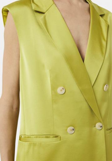 Длинный жилет