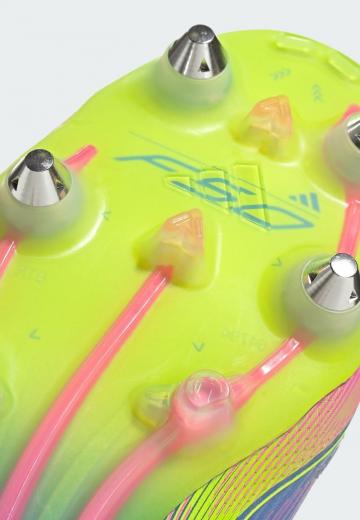 Футбольные бутсы