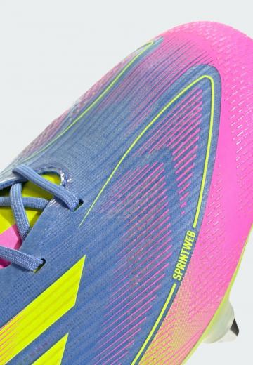 Футбольные бутсы