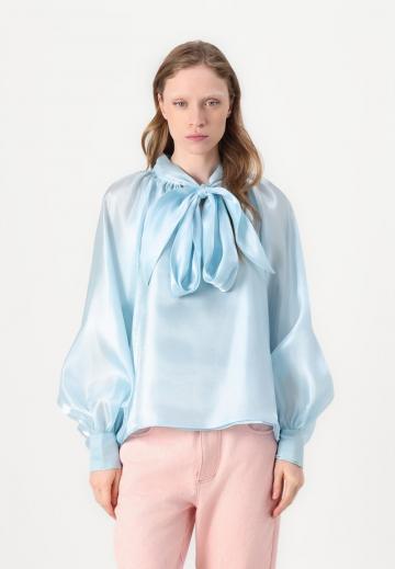 Атласная блузка