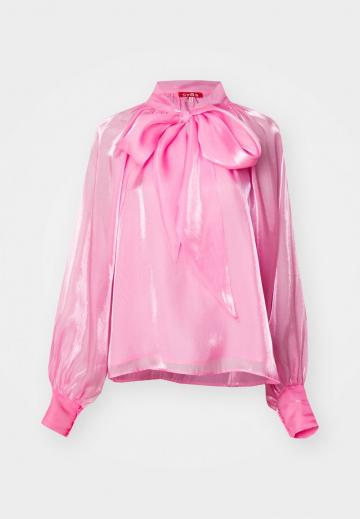 Атласная блузка