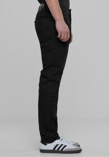 Узкие джинсы