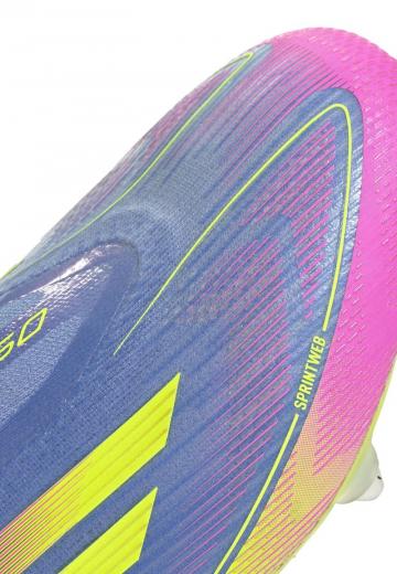 Футбольные бутсы