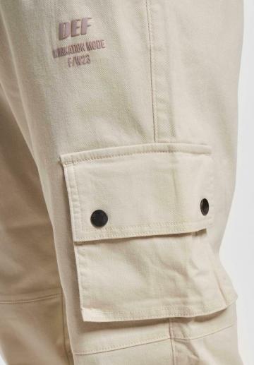 Брюки с накладными карманами