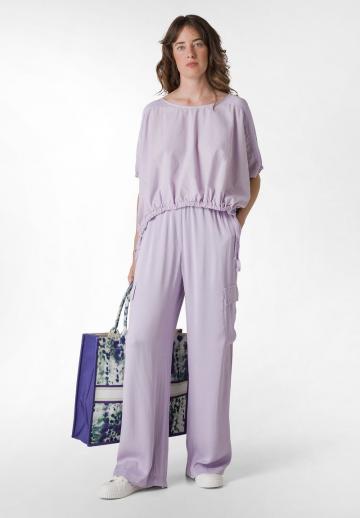 Брюки с накладными карманами