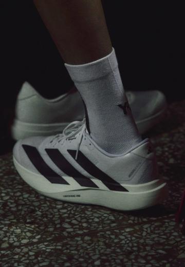 Тренировочные кроссовки