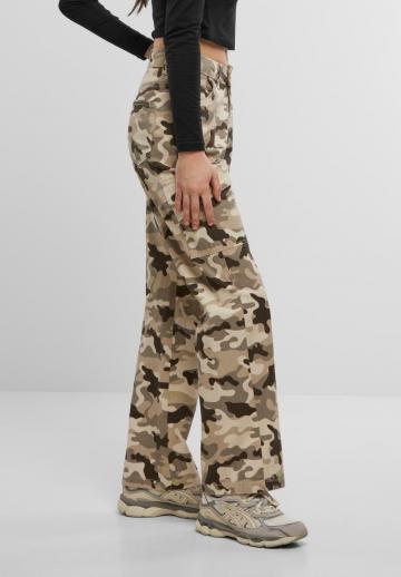 Клешеные джинсы